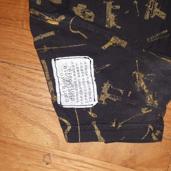 Cardboard robot history of war tee - Picture 2 of 3